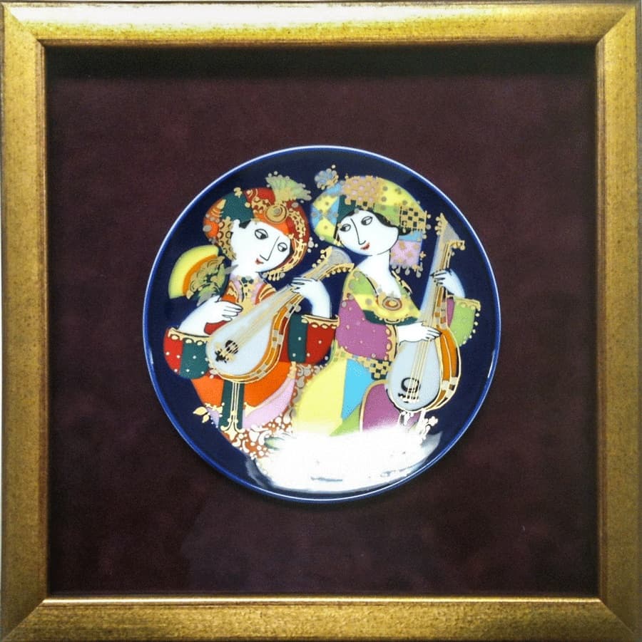 Decorative plate mounted in a custom frame